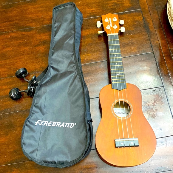 Firebrand Other - Firebrand Ukulele Model 39307 in Case
